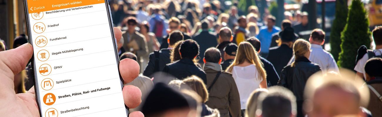 Mehr als ein Mängelmelder - AEM App Anregungs- und Ereignismanamement AEM App in Menschenmenge